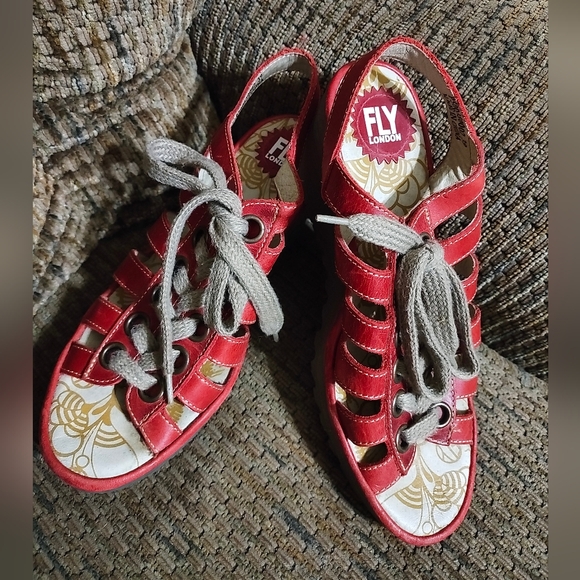FLY London Multi-strap Wedge Sandals Lace Up Women's Size 39 Red Yito Very Clean - Picture 1 of 7